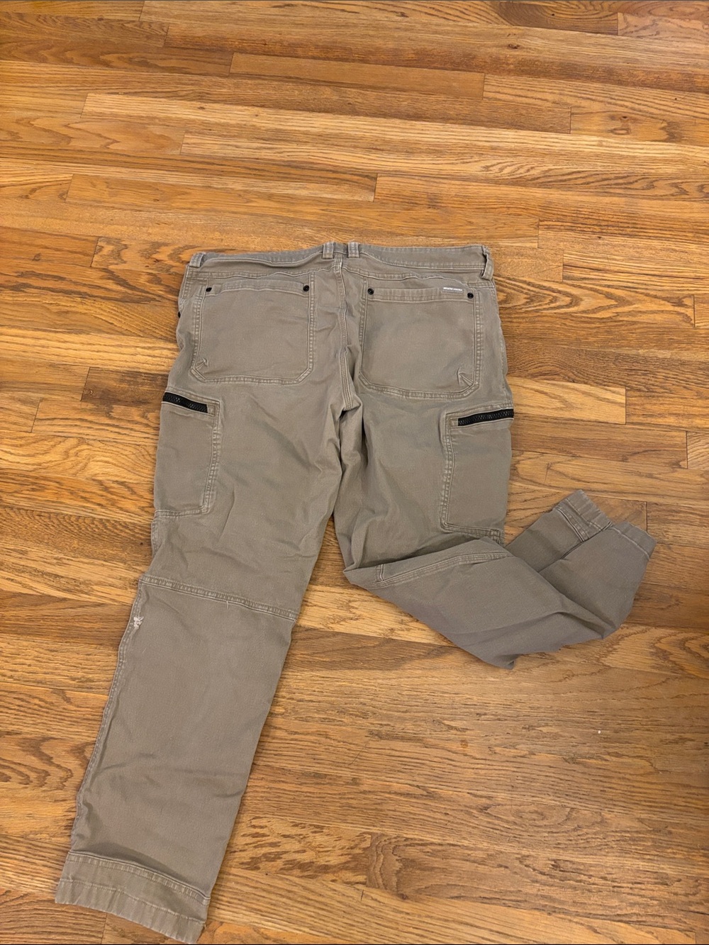 Duluth Trading Co Men's Cargo Pants in Taupe